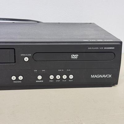 LOT 189: Magnavox VCR/DVD Player Model DV22DMW9