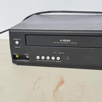LOT 189: Magnavox VCR/DVD Player Model DV22DMW9