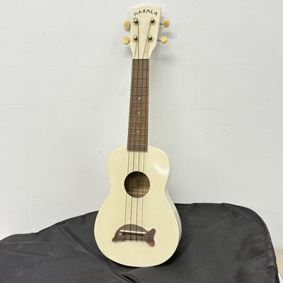 LOT 193: Makala Ukulele MK-SD7PW 30 (22”)
