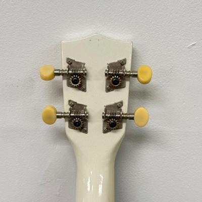 LOT 193: Makala Ukulele MK-SD7PW 30 (22”)