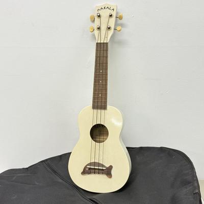 LOT 193: Makala Ukulele MK-SD7PW 30 (22”)