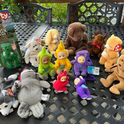 Mix Doll Lot-Includes McDonalds Erin The Bear Beanie Baby 1997 With Errors 1993 Ty Oakbrook