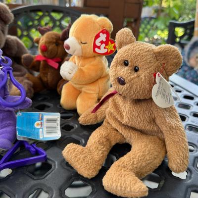 Mix Doll Lot-Includes McDonalds Erin The Bear Beanie Baby 1997 With Errors 1993 Ty Oakbrook