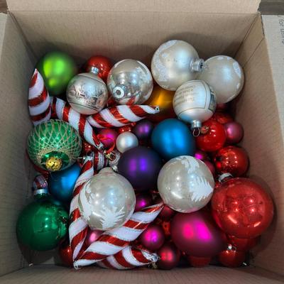 Christmas Decor Mix Lot