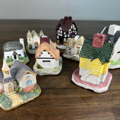 Miniature  Village Houses Mix Lot
