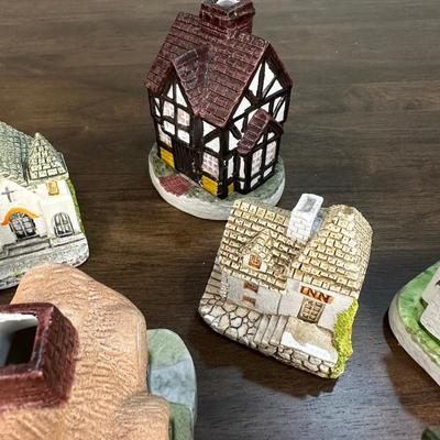 Miniature  Village Houses Mix Lot