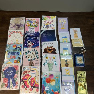Post Cards Mix Lot