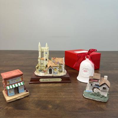 Village Figurines Mix Lot 