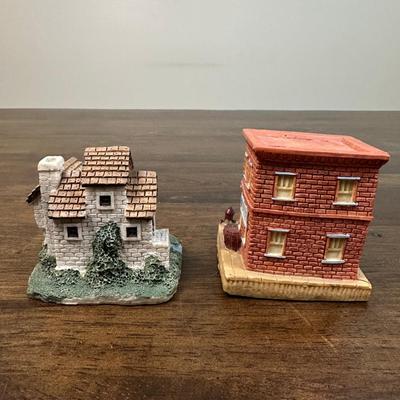 Village Figurines Mix Lot 