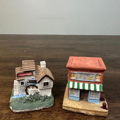 Village Figurines Mix Lot 