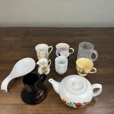 Collectible Porcelain Mix Lot