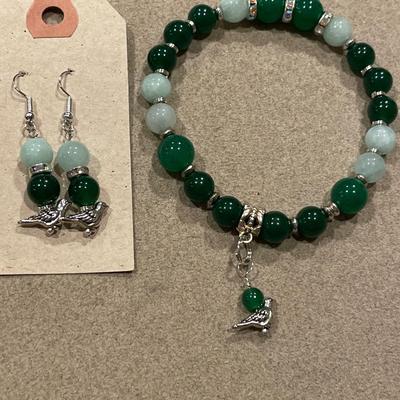Chrysoprase and jade bracelet and earrings