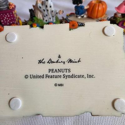 Peanuts Thanksgiving Train