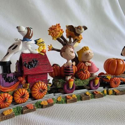 Peanuts Halloween Train