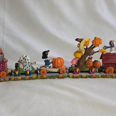 Peanuts Halloween Train