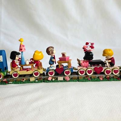 Peanuts Valentine Train