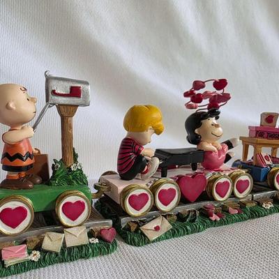 Peanuts Valentine Train
