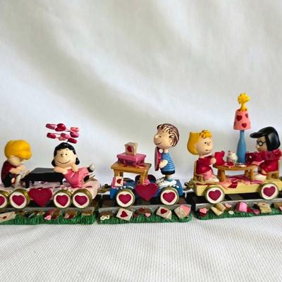 Peanuts Valentine Train
