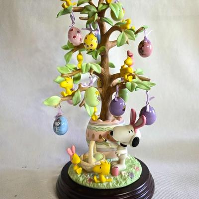 The Snoopy Easter Tree