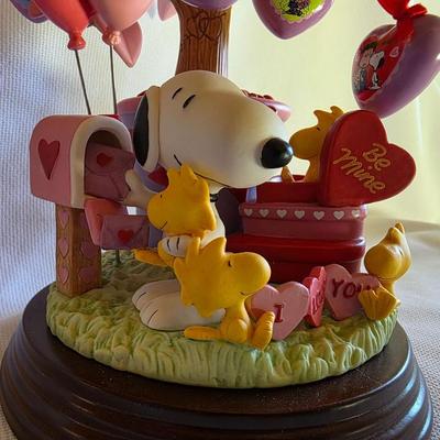 Snoopy Valentine Tree