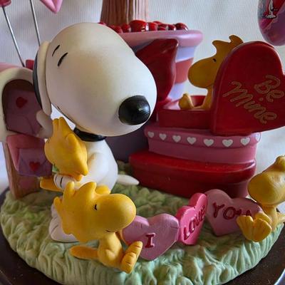 Snoopy Valentine Tree