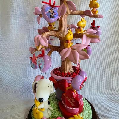Snoopy Valentine Tree