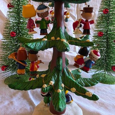 Peanuts Musical Christmas Tree