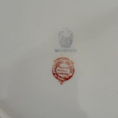 Set of Imari-Style Wedgwood Plates (DR-SF)