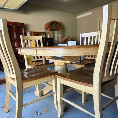 Dining Table with 4 chairs