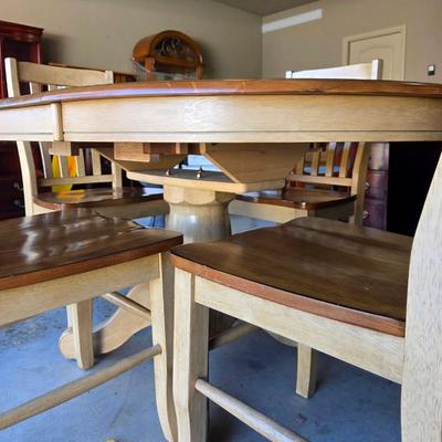 Dining Table with 4 chairs