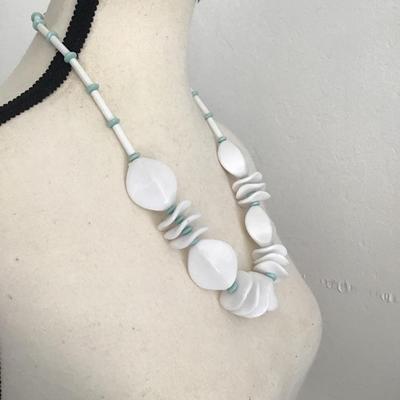 Sale Photo Thumbnail #2: Very nice vintage white faux beaded necklace. Please see attached photos.