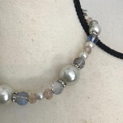 Sale Photo Thumbnail #107: Beautiful Faux Pearl glass beaded choker necklace please see attached photos