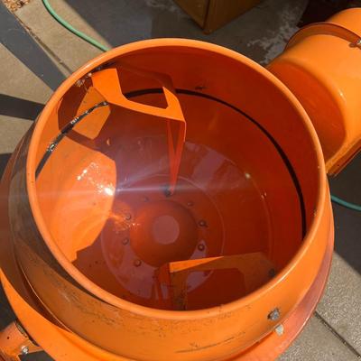 CEMENT MIXER ON WHEELS (please read description)