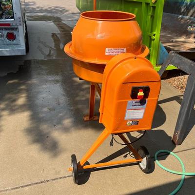 CEMENT MIXER ON WHEELS (please read description)