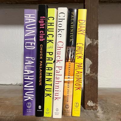 Chuck palanhnuk book set