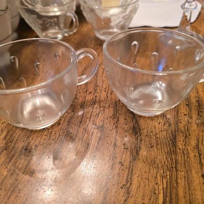 Glass cups