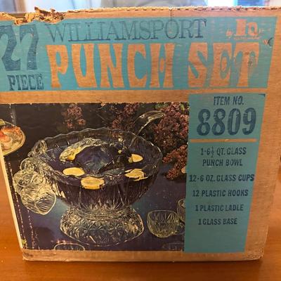 Williamsport 27-Piece Glass Punch Set