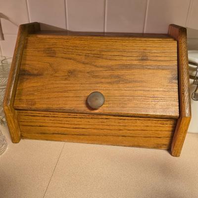 Bread box
