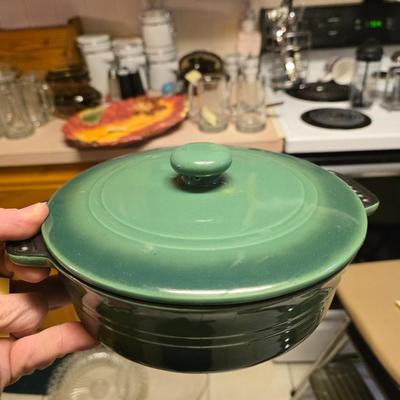 Enameled cast iron pot