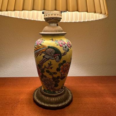 Vintage Floral Table Lamp