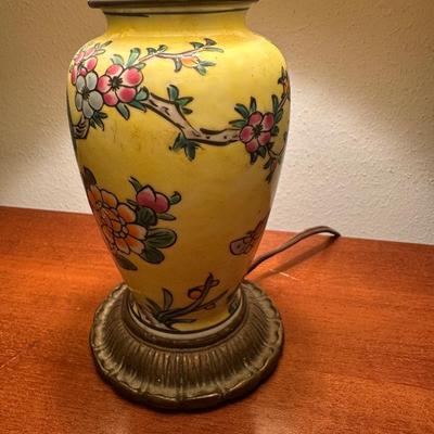 Vintage Floral Table Lamp