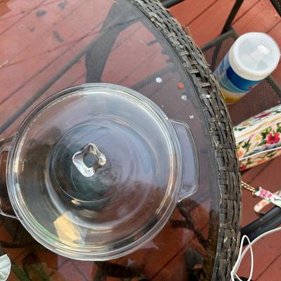 Anchor Hocking Oven Basics 2-quart glass covered casserole dish