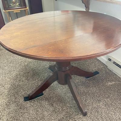 Sale Photo Thumbnail #9: Beautiful drop leaf dining table
