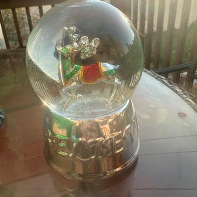 Reindeer Snow Globe