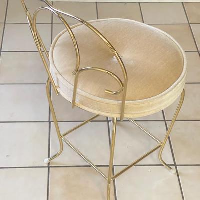 Sale Photo Thumbnail #57: Very cute vintage vanity stool