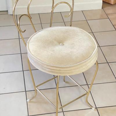 Sale Photo Thumbnail #55: Very cute vintage vanity stool