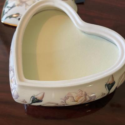 Sale Photo Thumbnail #80: beautiful heart shaped trinket box from smithsonian collection exclusively by Gorham