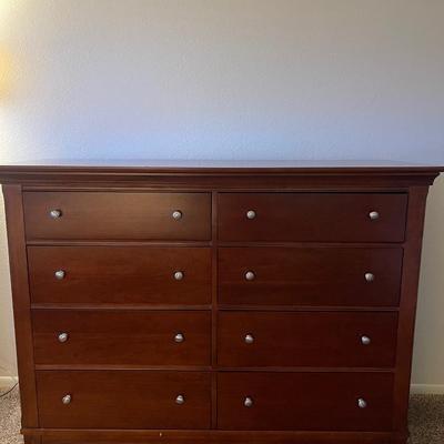 Sale Photo Thumbnail #122: Beautiful 8 drawer dresser