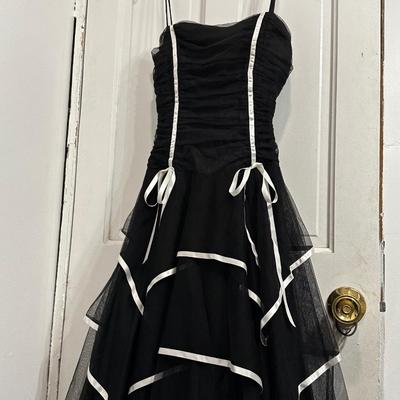 vintage Y2K Blondie Nites by Linda Bernell A-line dress in black tulle with white ribbon accents