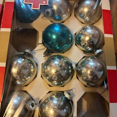Vintage Shiny Brite Glass Ornaments – Teal & Silver Lot